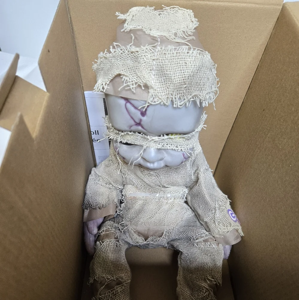 NEW Ashland animated creepy mummy light up‎ baby doll tantrum mode with voice